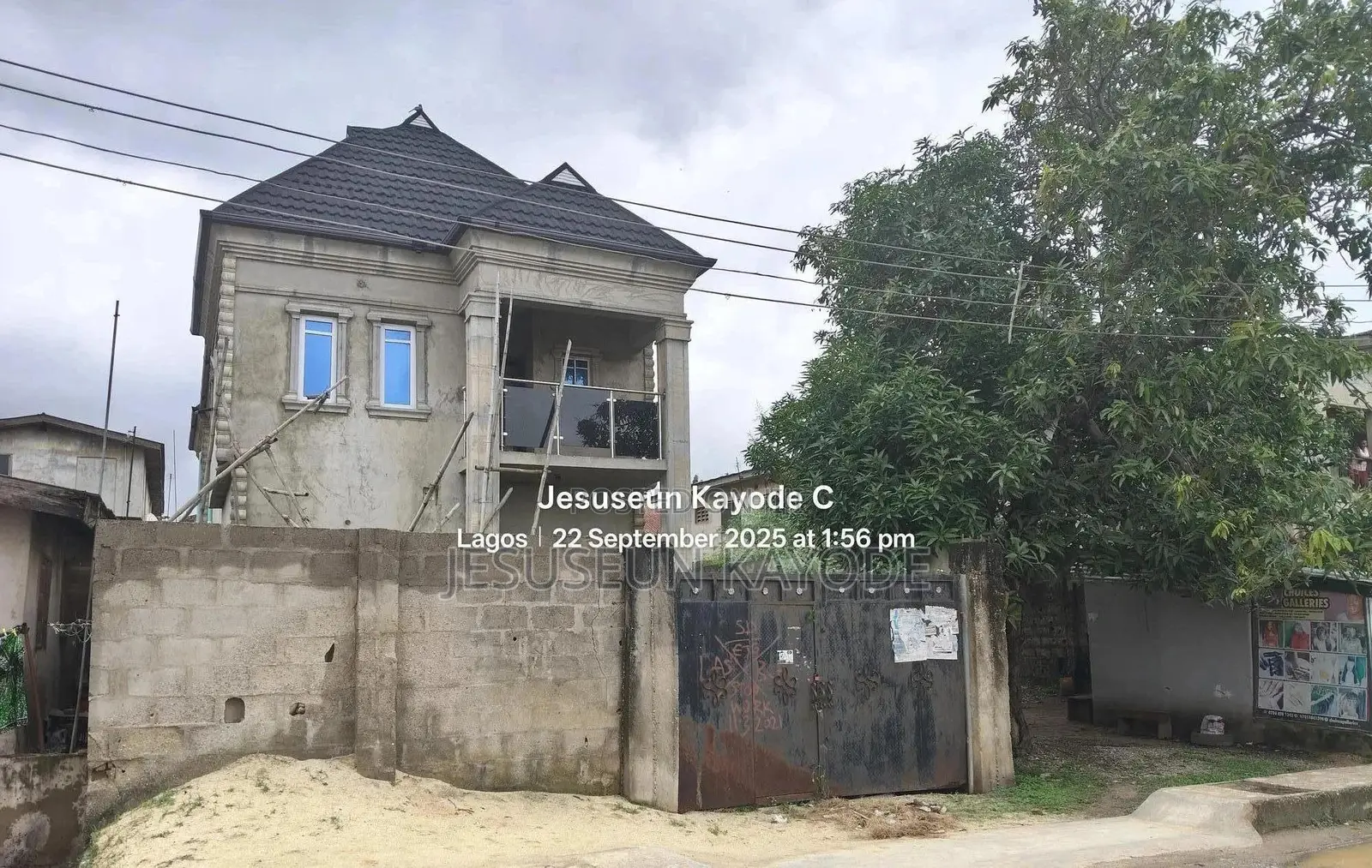 4bdrm Duplex in Onaiwawimo Street for sale in Ejigbo / Ejigbo