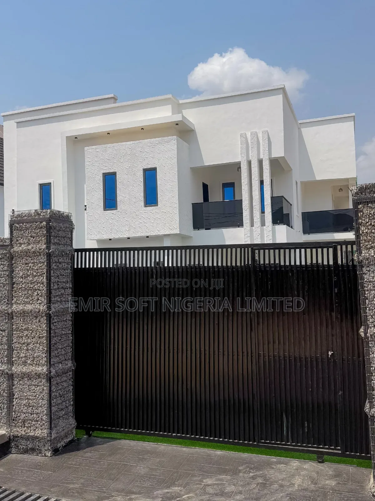 4bdrm Duplex in Oluyole Estate for sale in Oluyole Estate