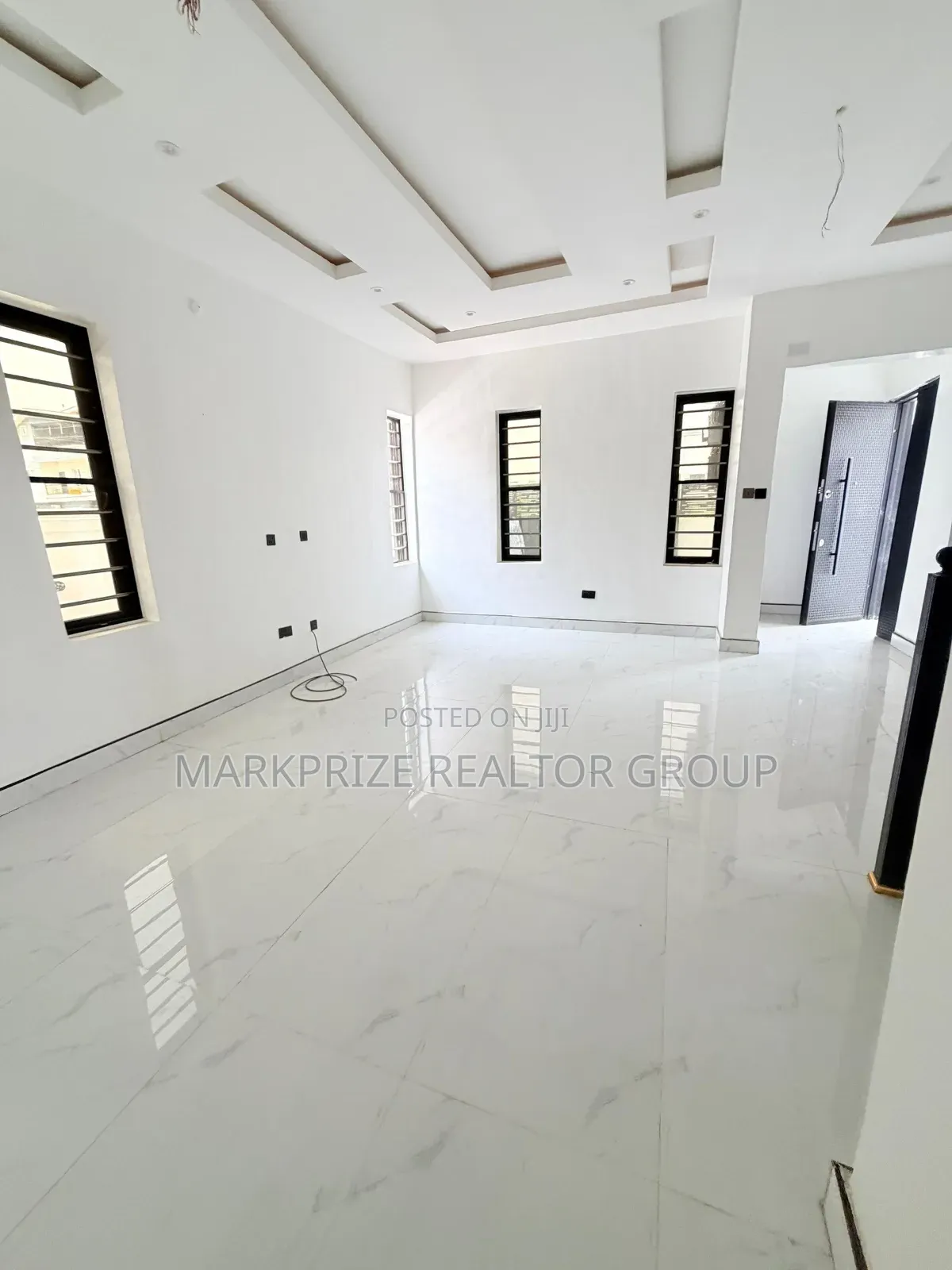 6bdrm Duplex in Opic Isheri for sale in Isheri North