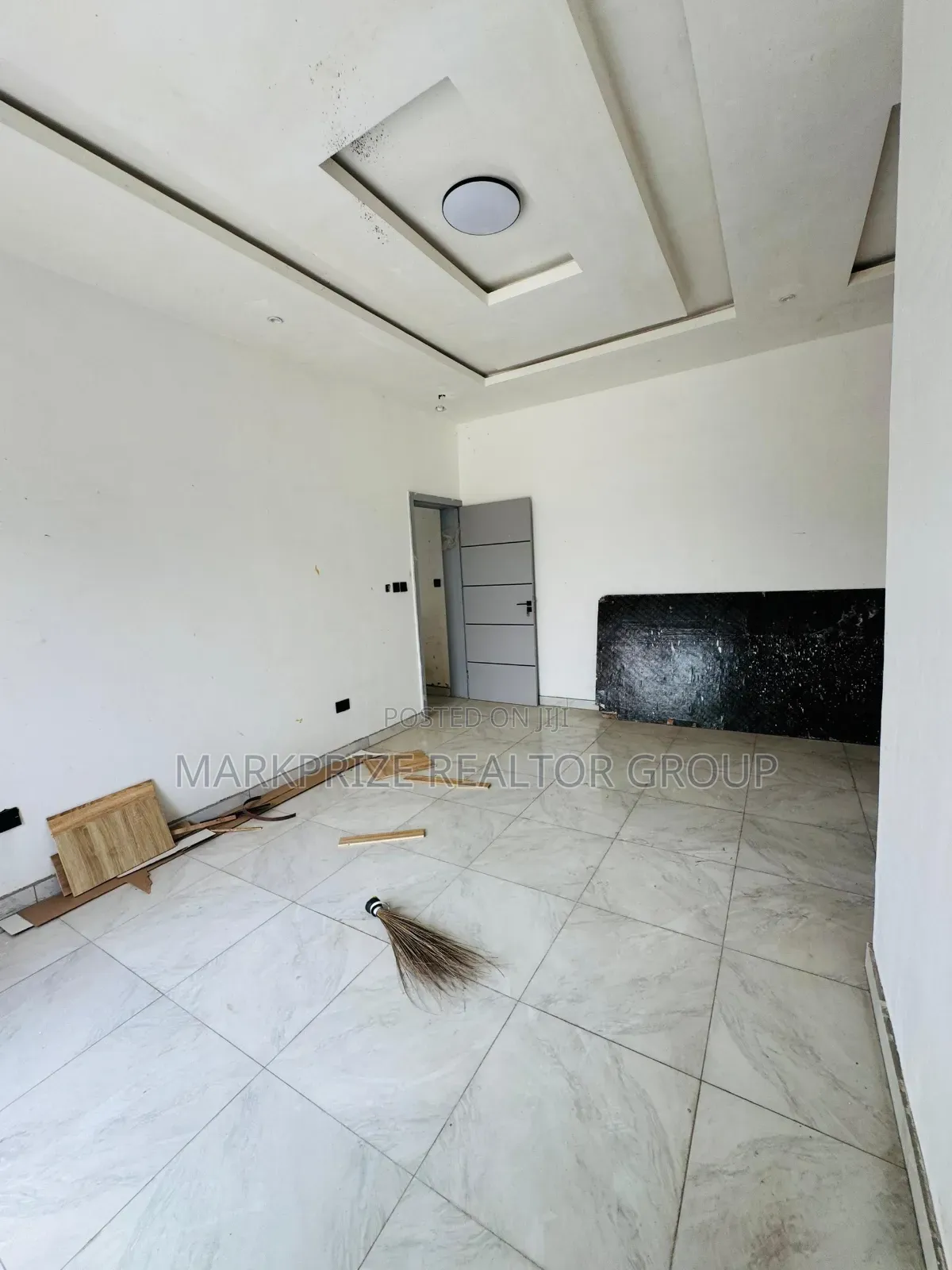 4bdrm Farm House in Ogudu Gra Lagos for sale in Ogudu GRA
