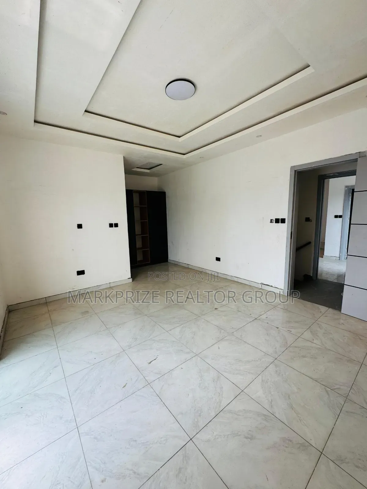 4bdrm Farm House in Ogudu Gra Lagos for sale in Ogudu GRA
