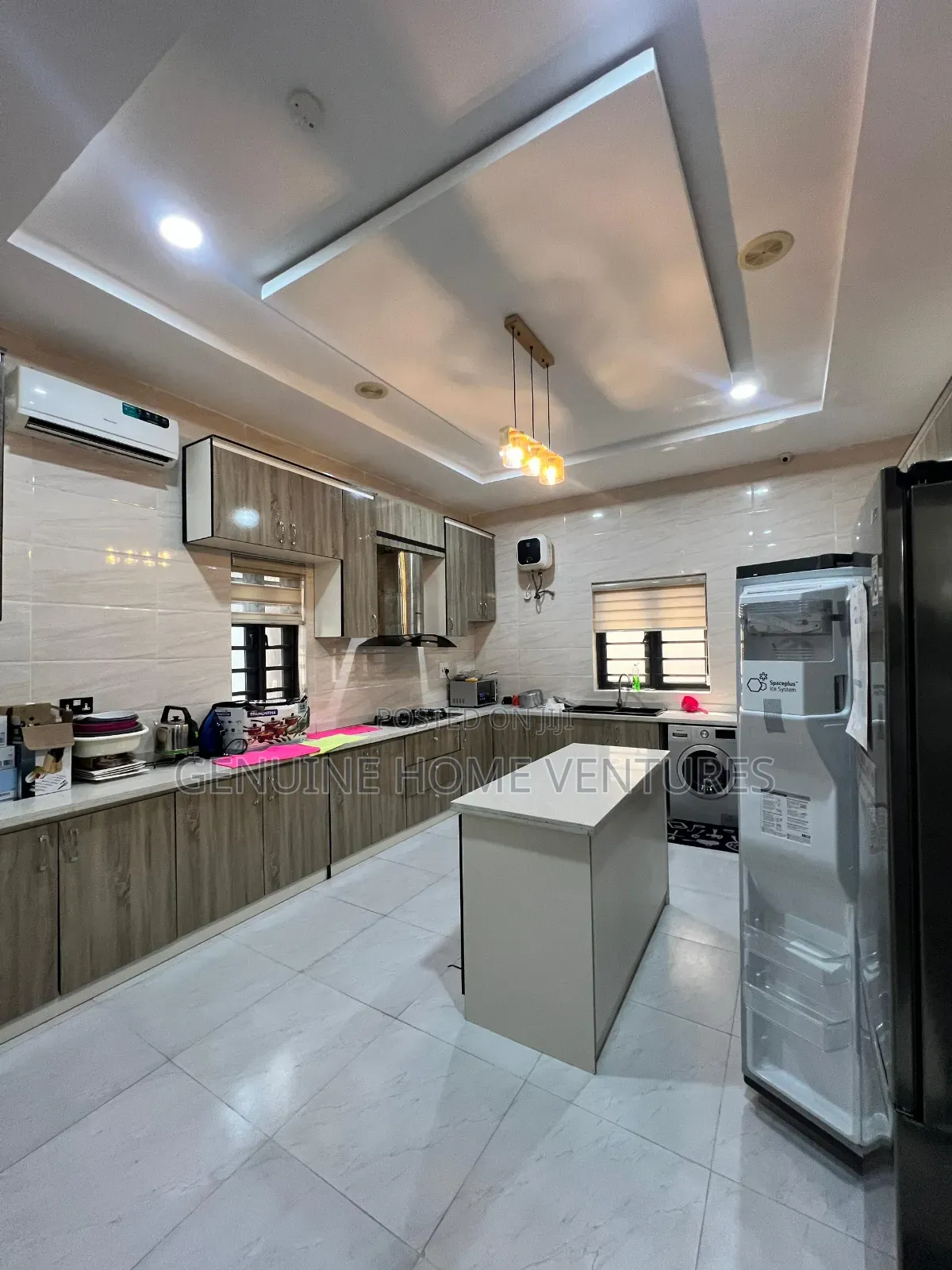 Furnished 5bdrm Duplex in Chevron for rent in Chevron