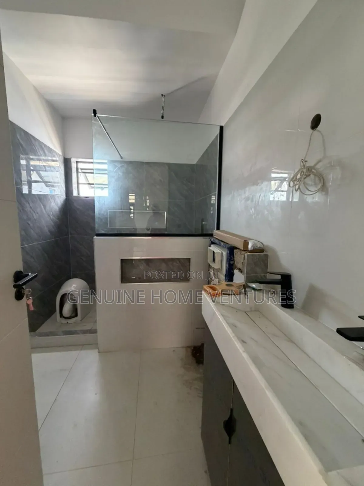 4bdrm Duplex in Chevron Lekki for sale in Chevron