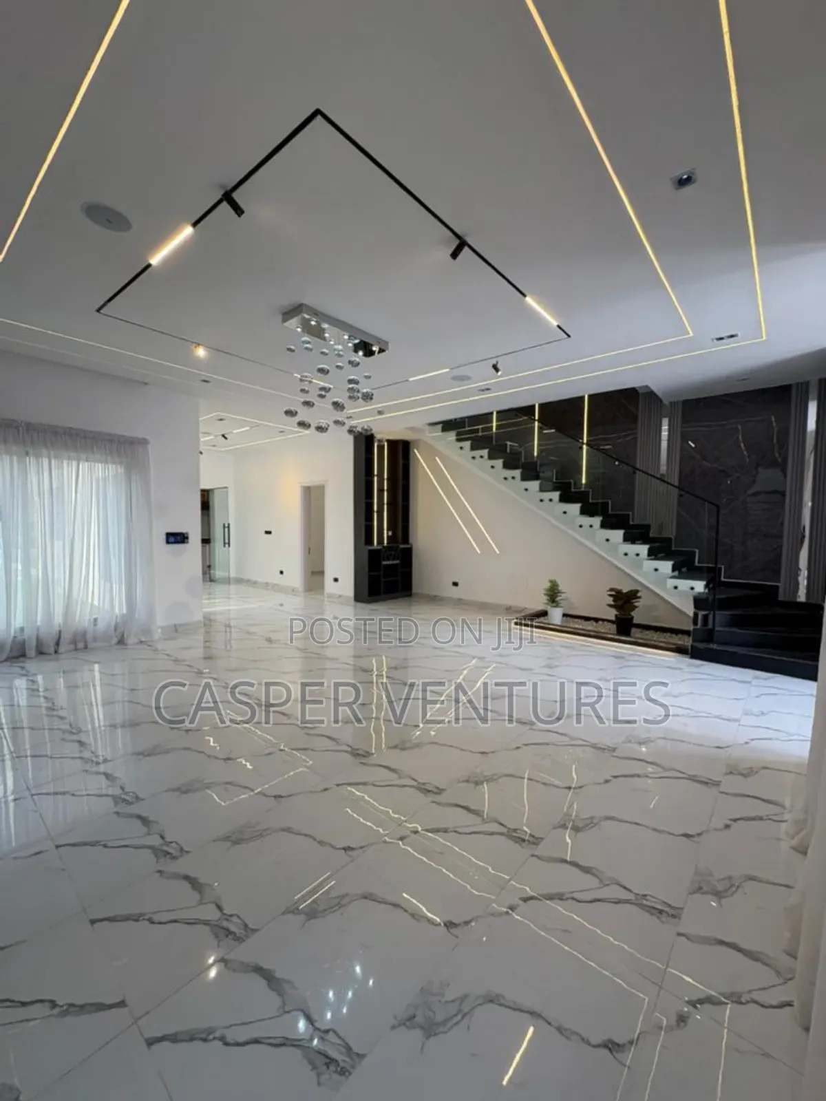 5bdrm Duplex in Chevron Drive for sale in Chevron