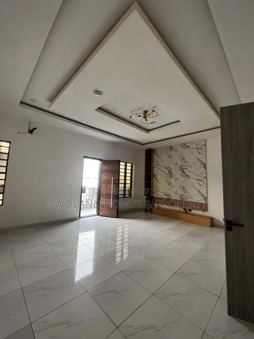 5bdrm Duplex in Lekki for sale in Lekki