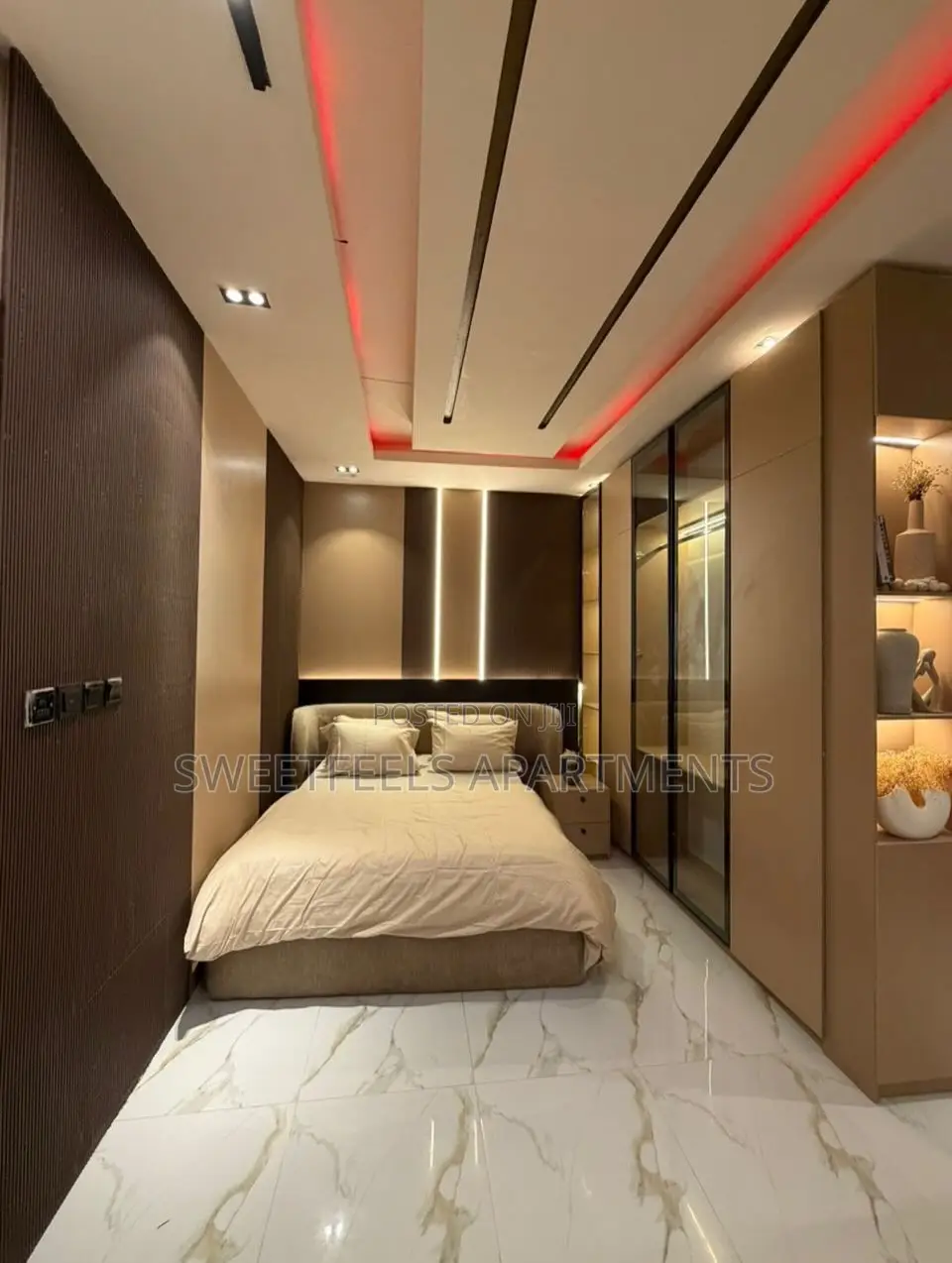 Luxury Studio Apartment With Ps5, Well Equipped Kitchenette in Lekki Phase 1