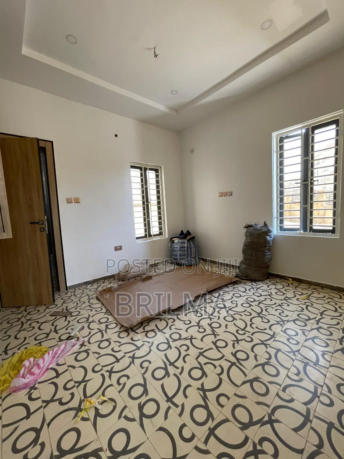 4bdrm Duplex in Life Camp for sale in Life Camp
