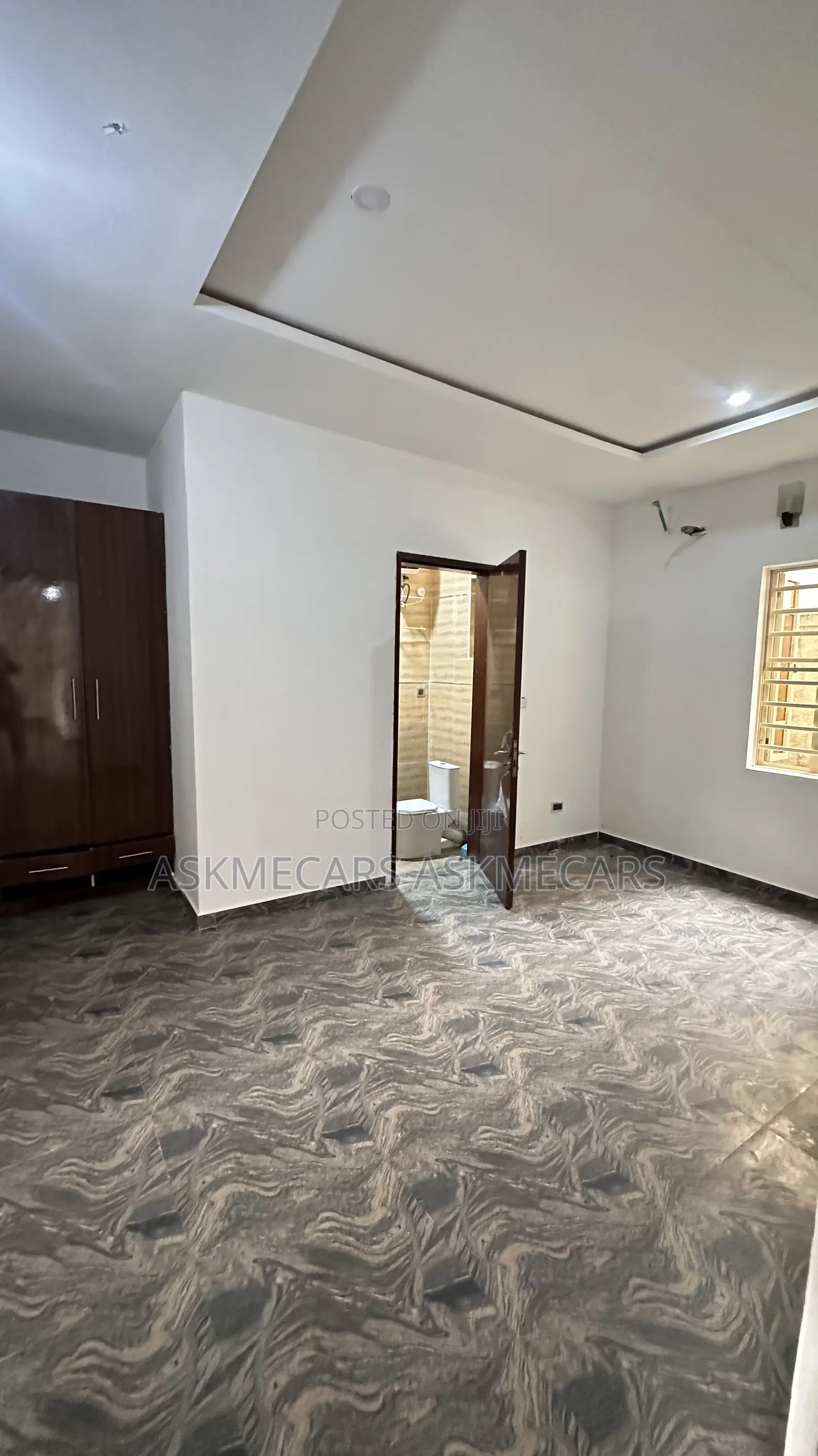 2bdrm Room & Parlour in Chevron for rent in Chevron