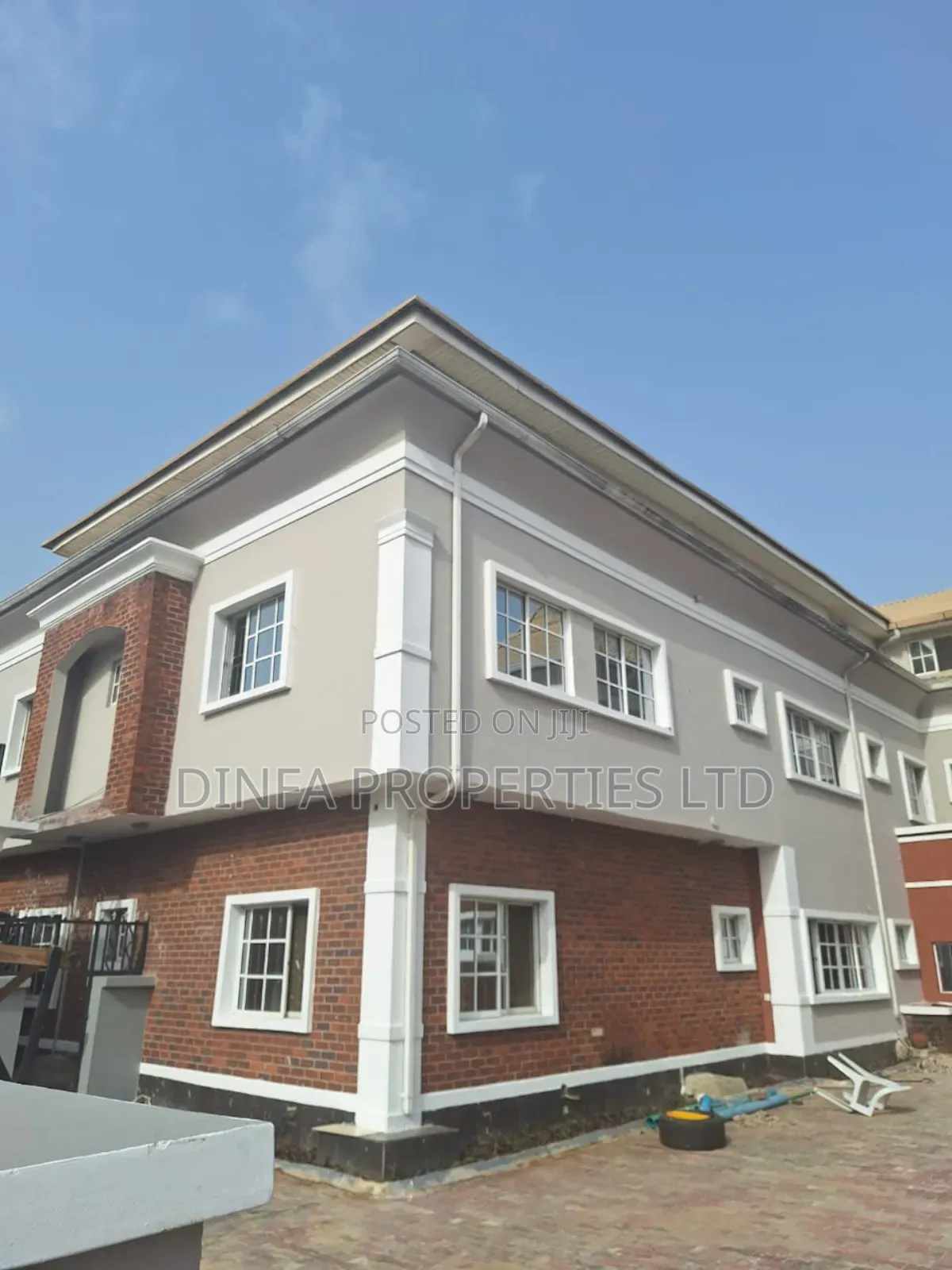 3bdrm Apartment in Admiralty Way, Lekki Phase 1 for rent in Lekki Phase 1