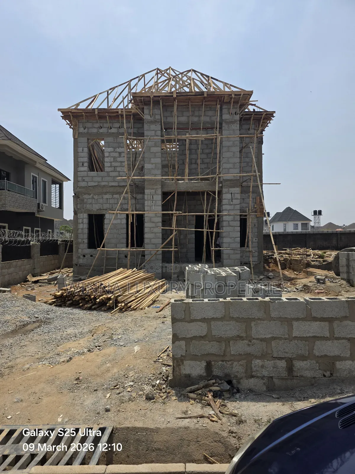 4bdrm Duplex in Gold City, Lugbe District for sale in Lugbe District