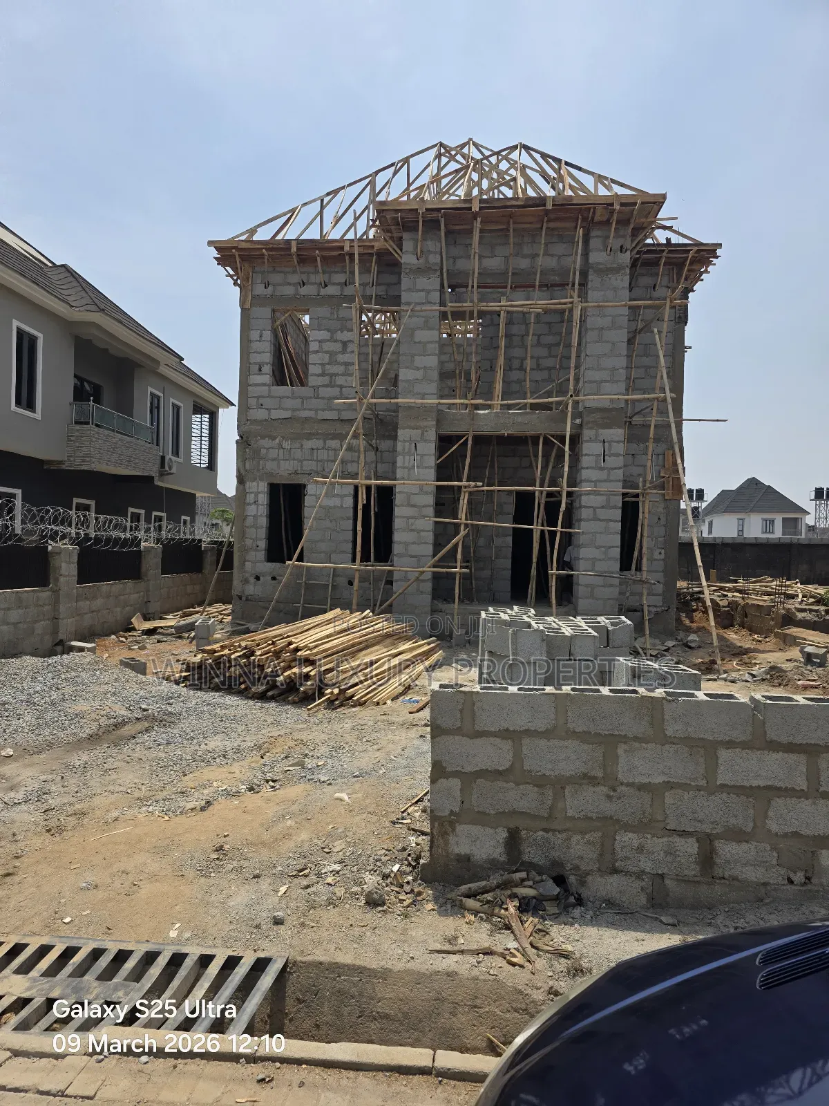 4bdrm Duplex in Gold City, Lugbe District for sale in Lugbe District