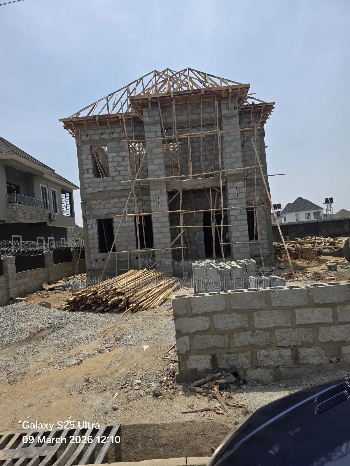4bdrm Duplex in Gold City, Lugbe District for sale in Lugbe District