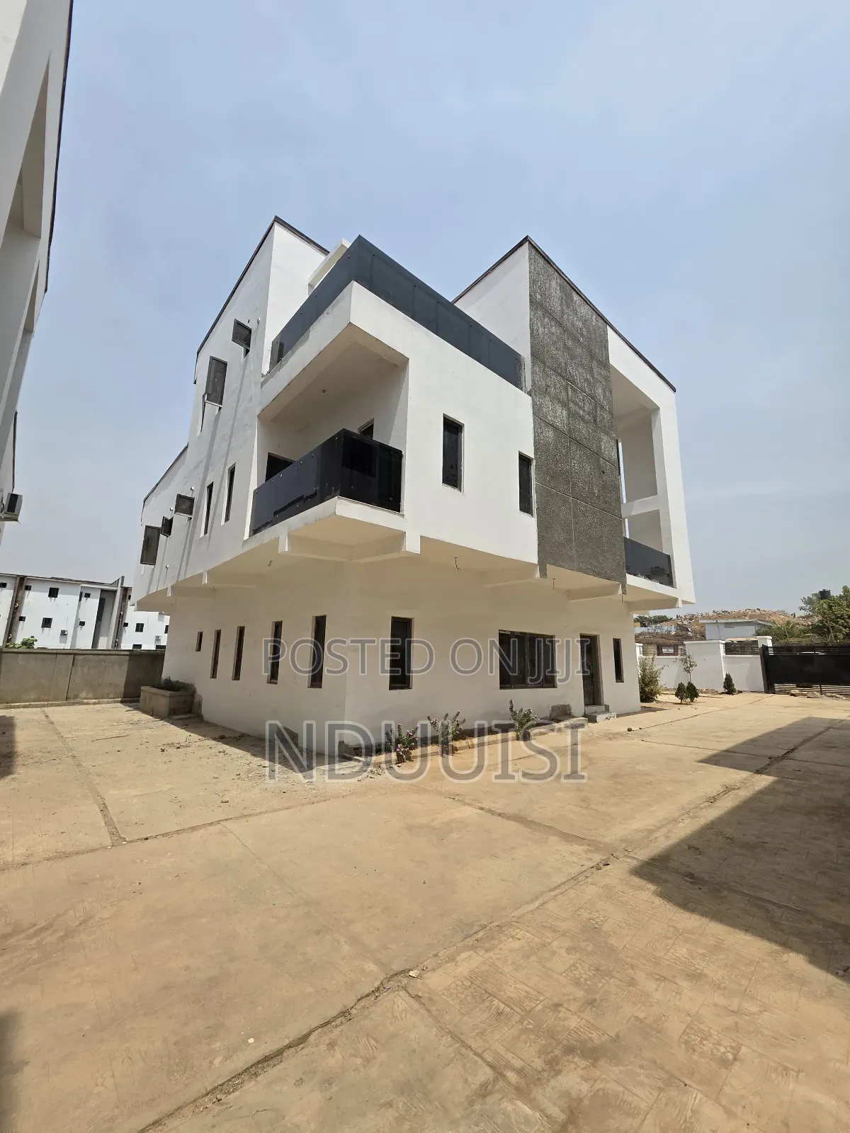 5bdrm Duplex in Mabushi for sale in Mabushi