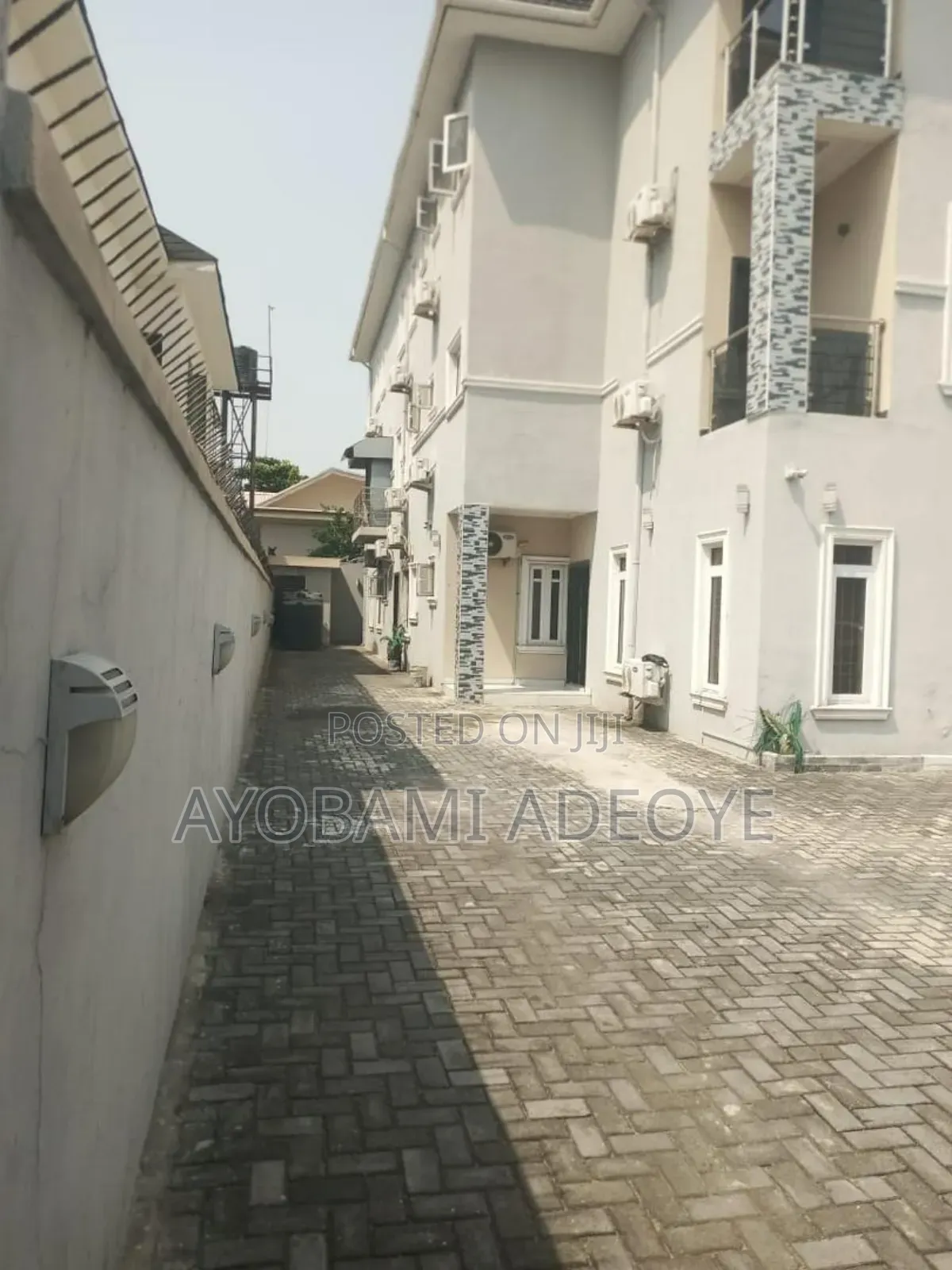2bdrm Block of Flats in Admiralty, Lekki Phase 1 for rent in Lekki Phase 1