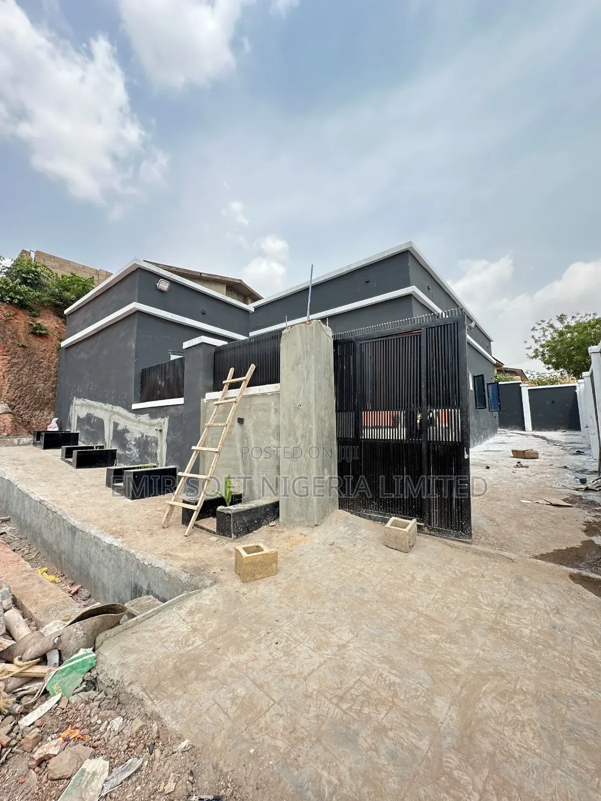 3bdrm Bungalow in Ologuneru for sale in Ologuneru