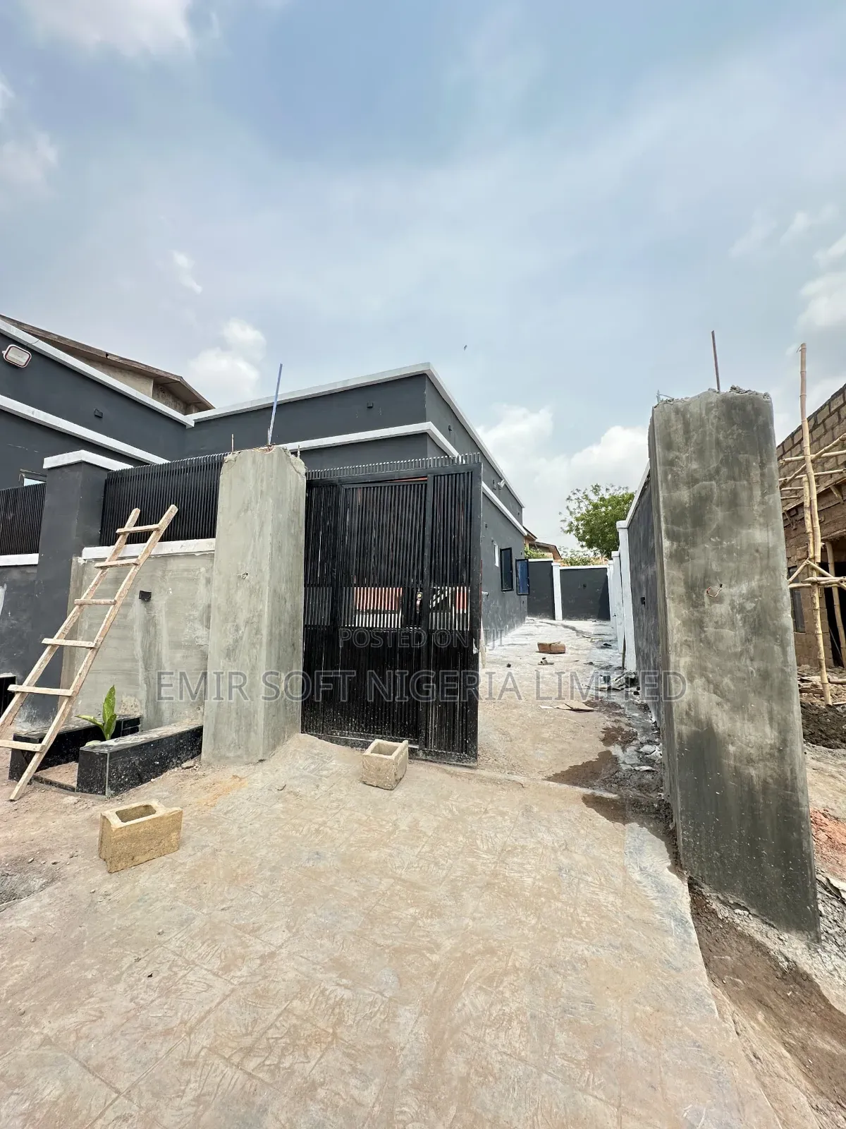 3bdrm Bungalow in Ologuneru for sale in Ologuneru