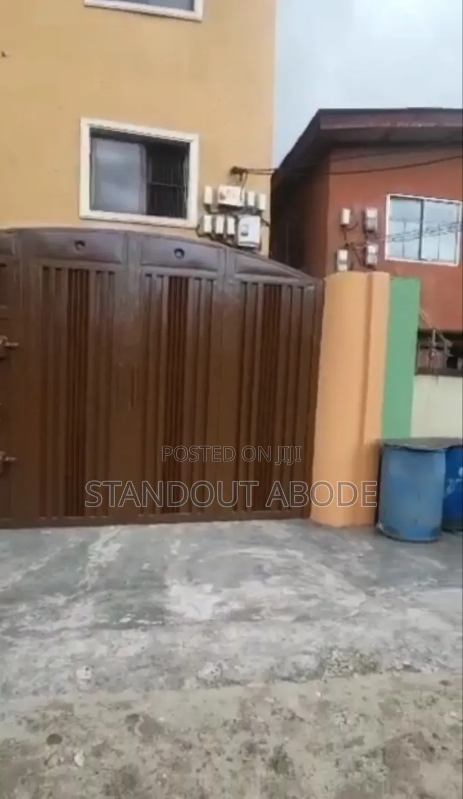 3bdrm Block of Flats in In A Close Off Iju for sale in Iju-Ishaga