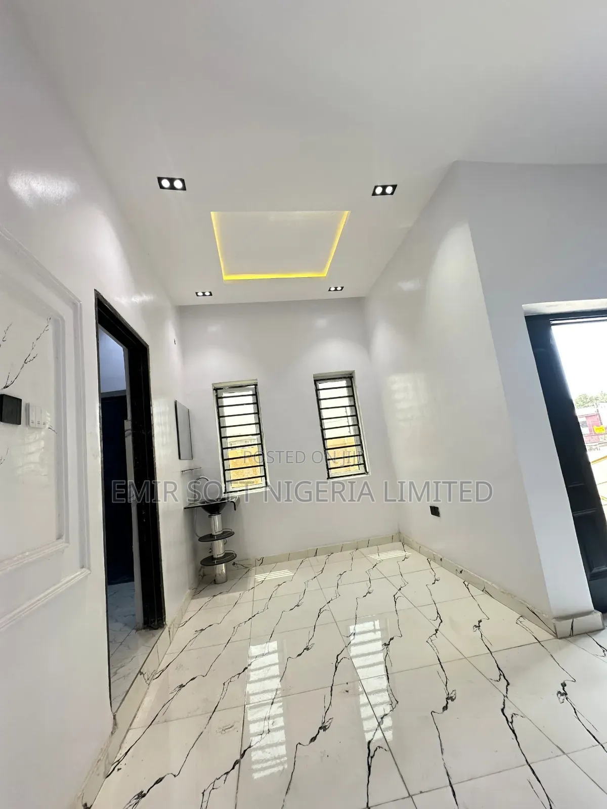 3bdrm Bungalow in Ologuneru for sale in Ologuneru