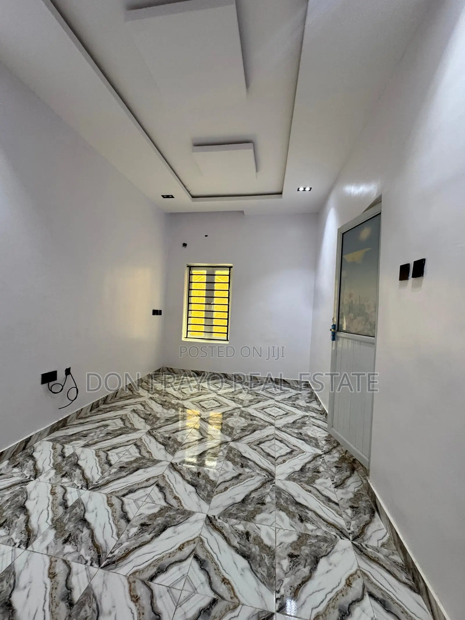 3bdrm Bungalow in Near Eleyele Busstop for sale in Eleyele