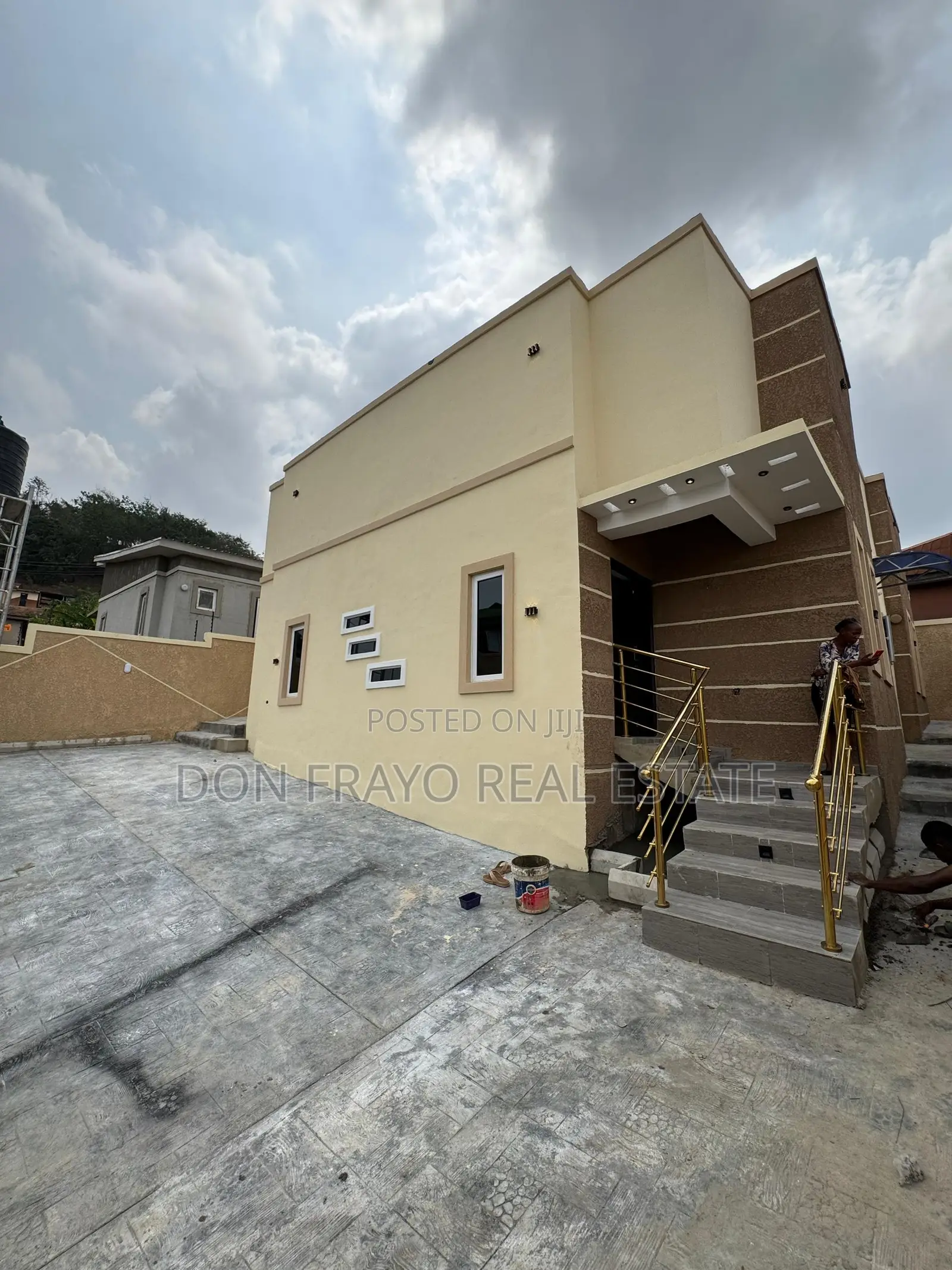 3bdrm Bungalow in Near Eleyele Busstop for sale in Eleyele