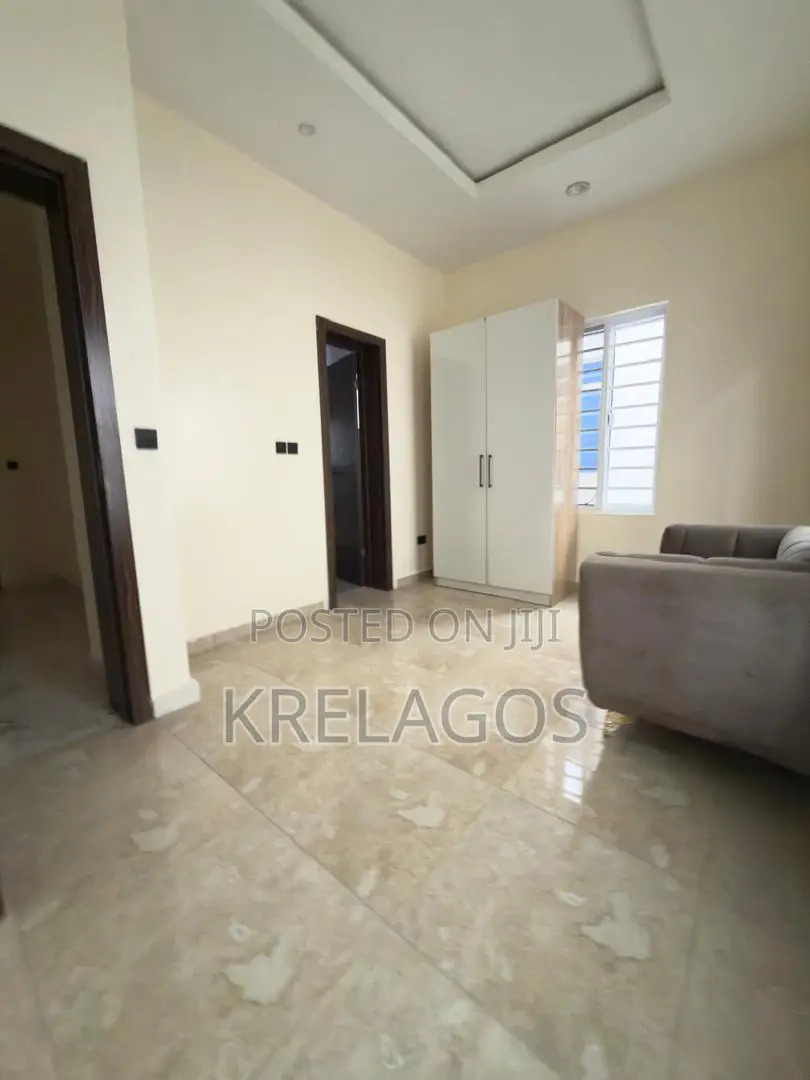 5bdrm Duplex in Ikota for rent in Ikota