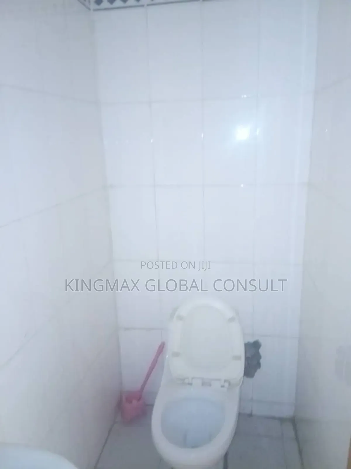 5bdrm Duplex in Prince And Princess, Kaura for sale in Kaura