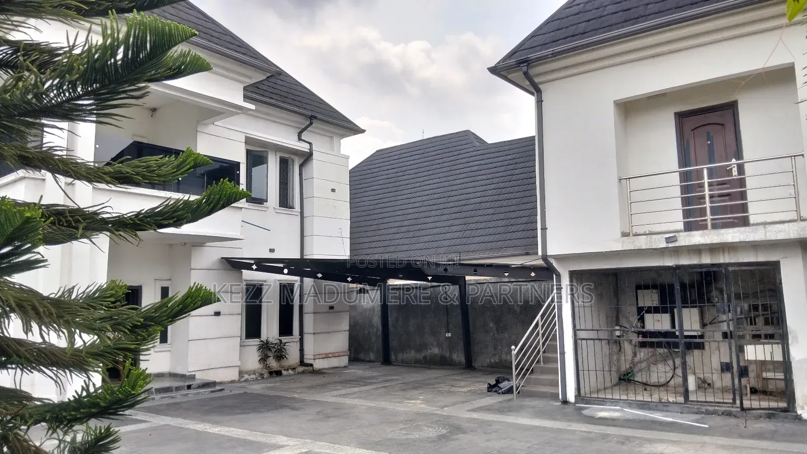 5bdrm Duplex in Majestic Estate ,, New Layout for sale in New Layout