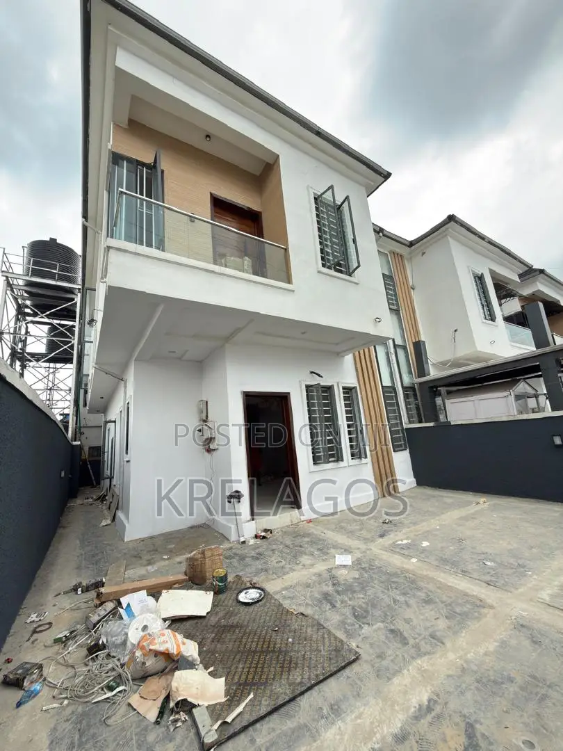 4bdrm Duplex in Ikota for sale in Ikota