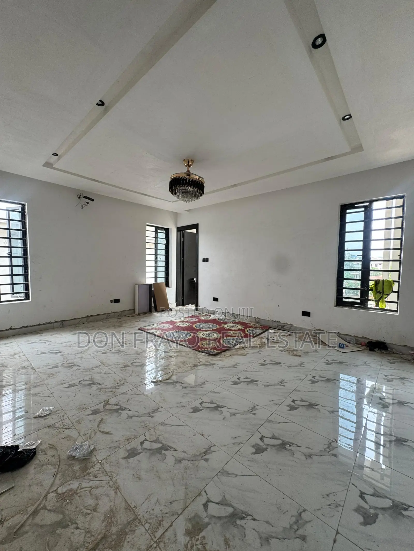 4bdrm Duplex in Jericho Gra for sale in Jericho