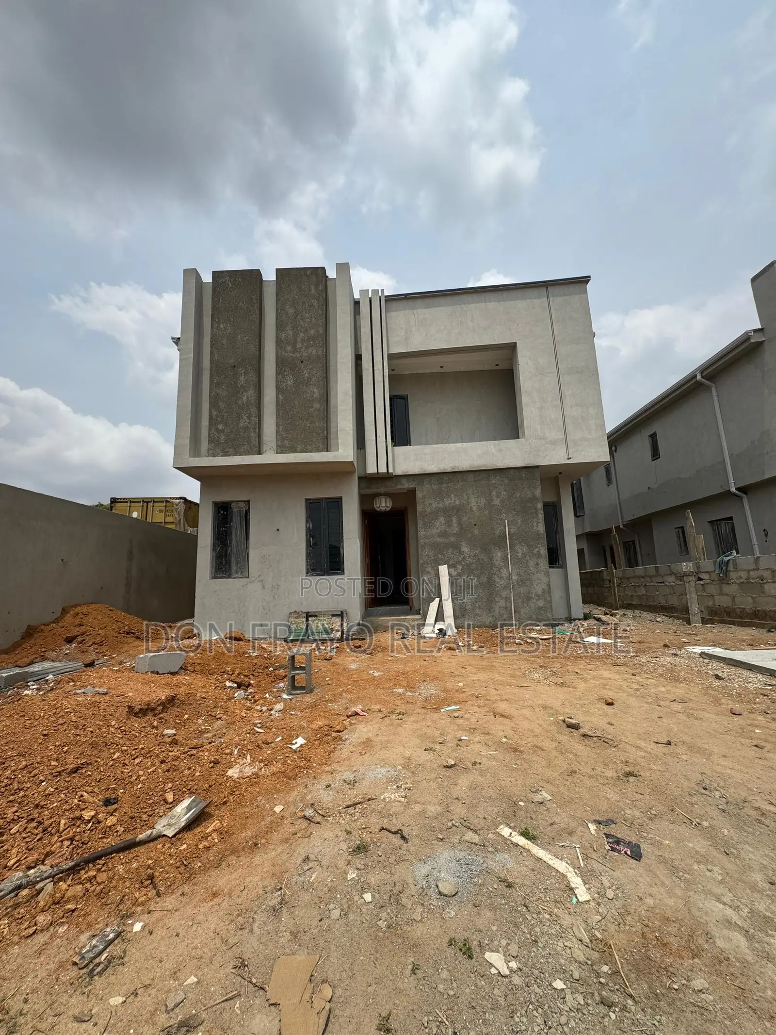 4bdrm Duplex in Jericho Gra for sale in Jericho