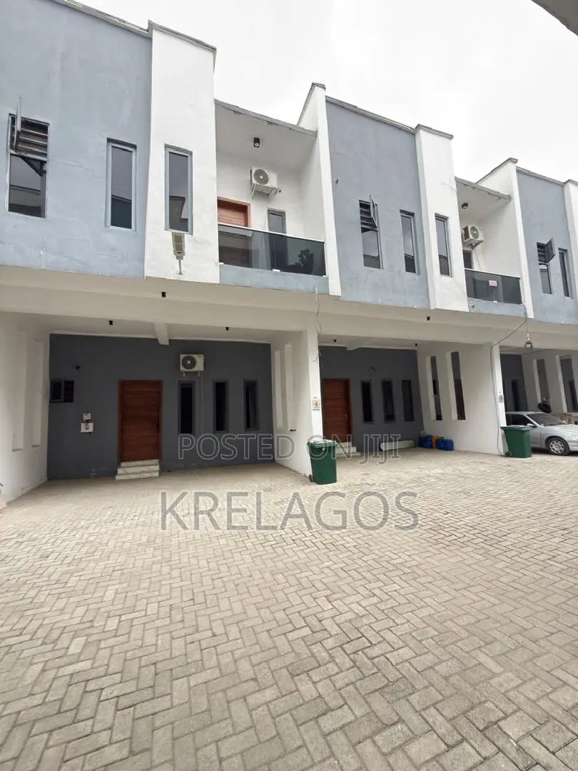 4bdrm Duplex in Ikota for sale in Ikota