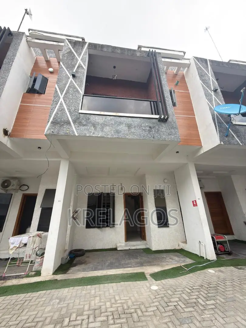 3bdrm Townhouse / Terrace in Ikota for rent in Ikota