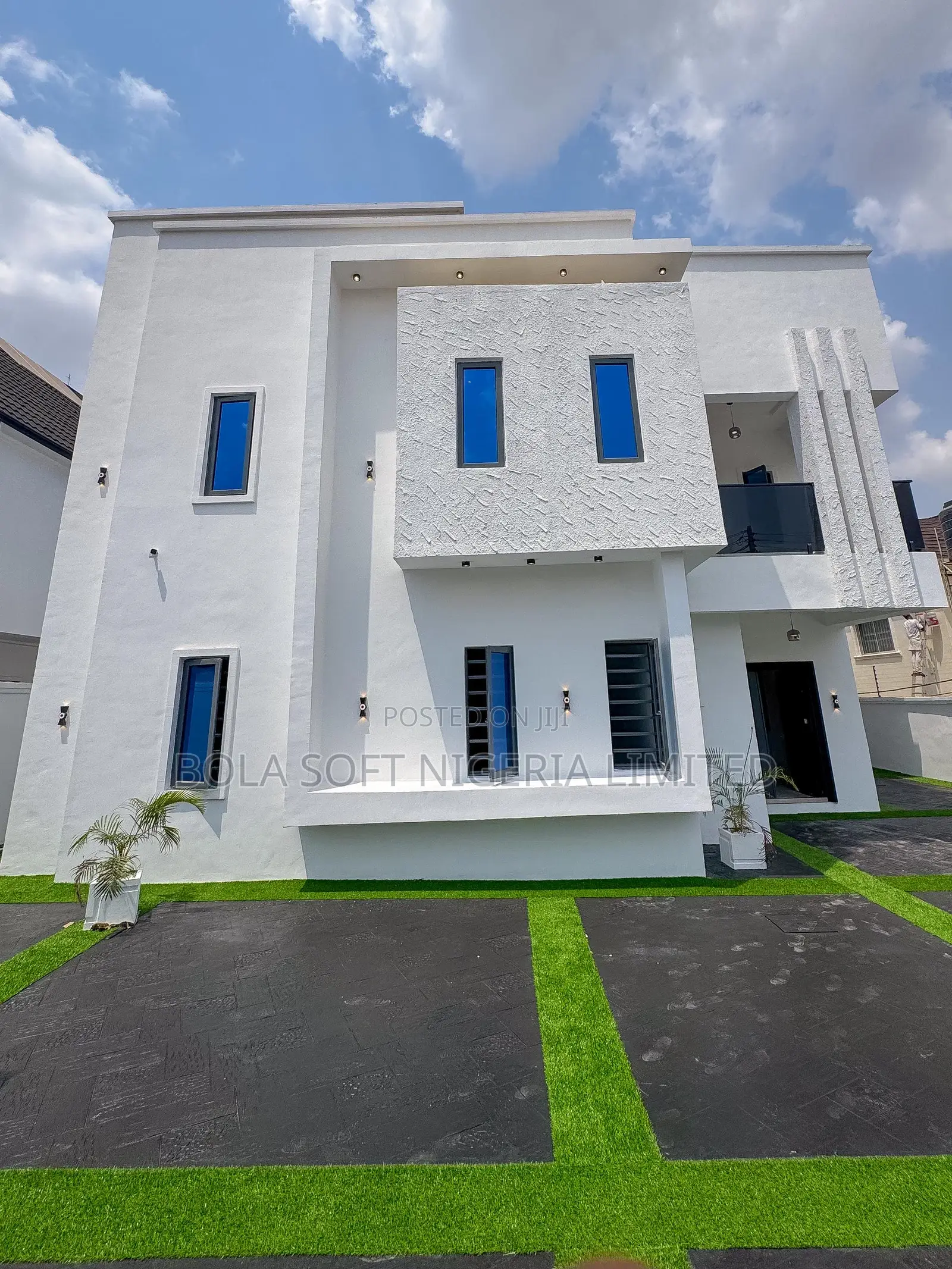 4bdrm Duplex in Olapade Agoro  for sale in Oluyole
