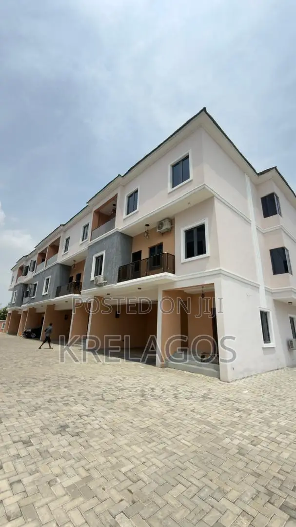 4bdrm Duplex in Ikate for sale in Ikate