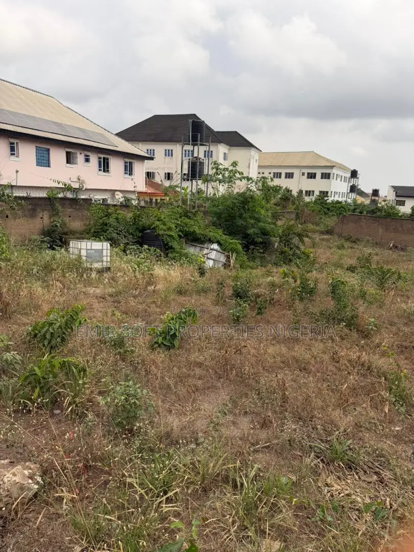 Prime Residential Land for Sale in Ibadan in Akala Express