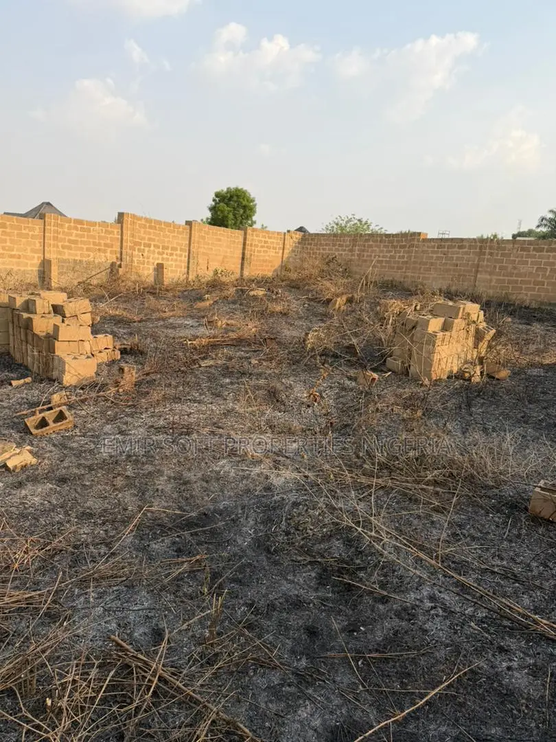Fenced and Gated Residential Plot of Land for Sale in Ibadan in Akala Express