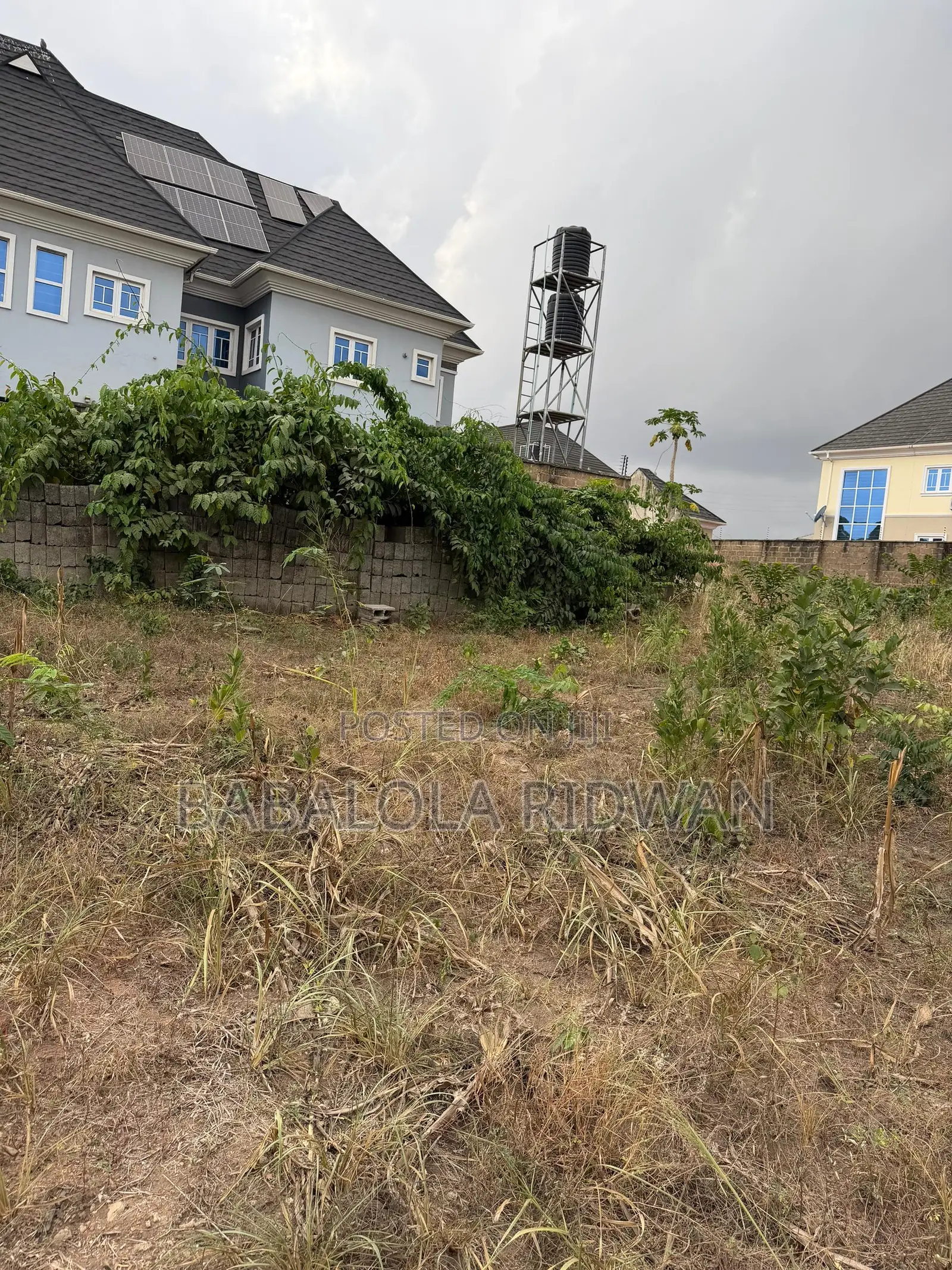 A Well Fenced Prime Residential Land Measuring 800sqm in Akala Express