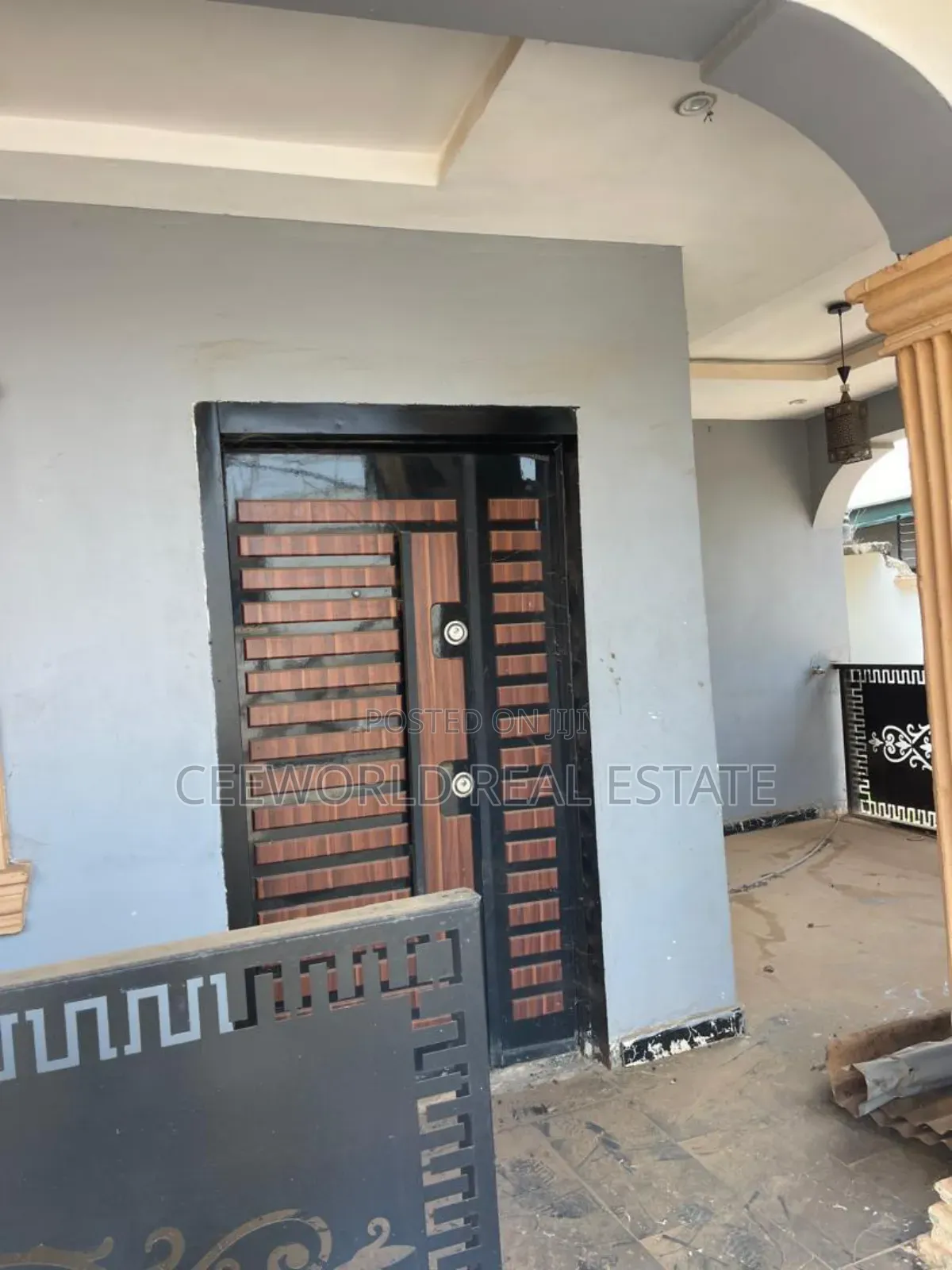 3bdrm Apartment in Festac Estate, Akobo for rent in Akobo