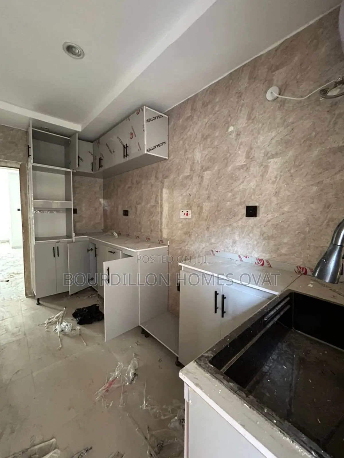 3bdrm Apartment in Ologolo Lekki Lagos for rent in Ologolo