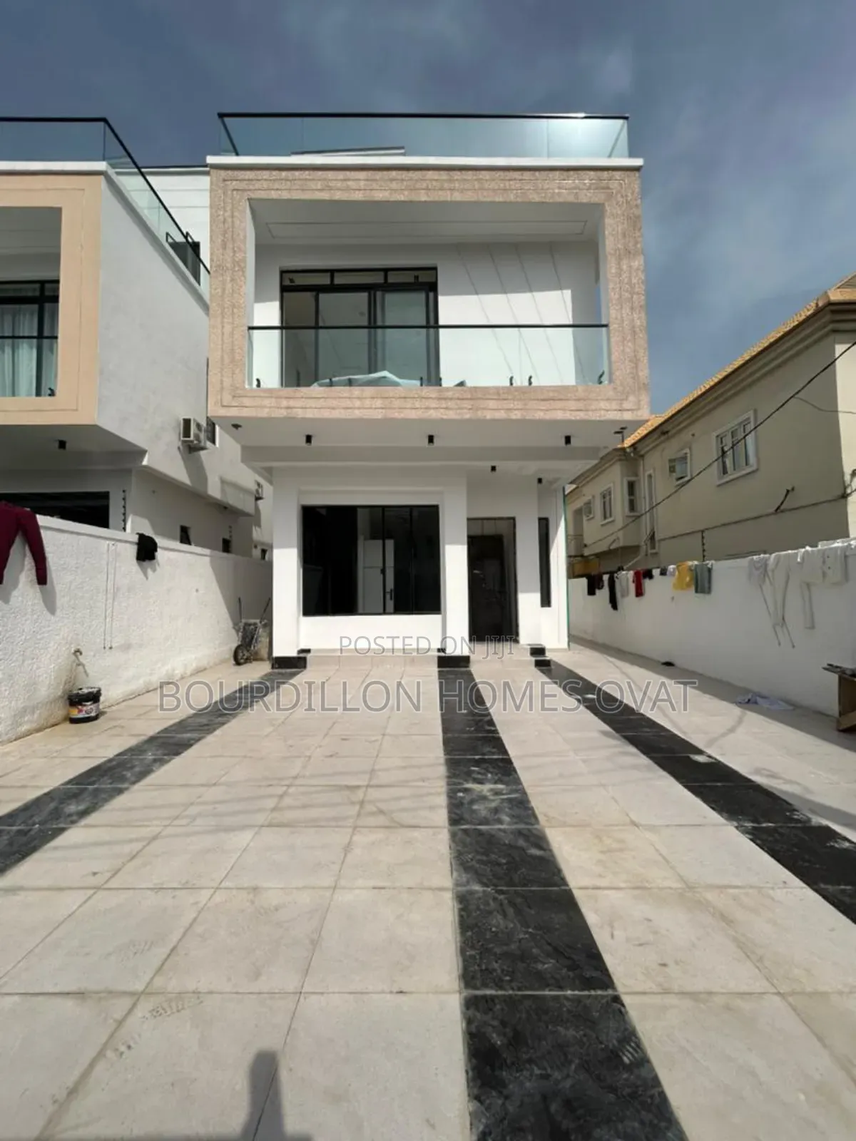 5bdrm Duplex in Ologolo Lekki Lagos for sale in Ologolo