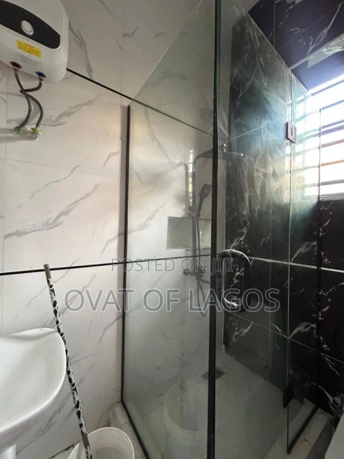 5bdrm Duplex in Ologolo for sale in Ologolo