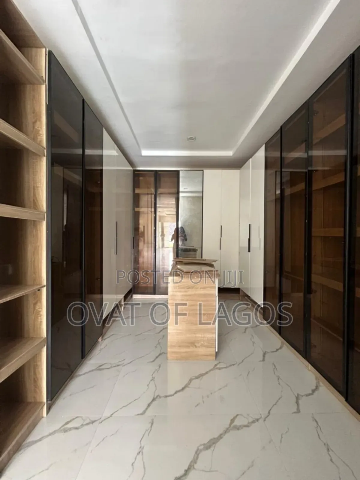 5bdrm Duplex in Ologolo for sale in Ologolo