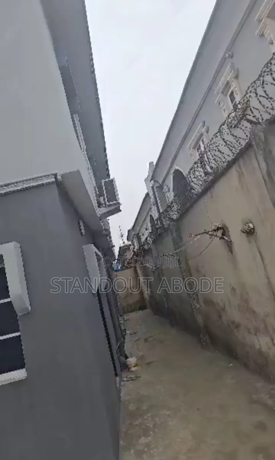 2bdrm Block of Flats in Good Location, Ejigbo / Ejigbo for sale in Ejigbo / Ejigbo