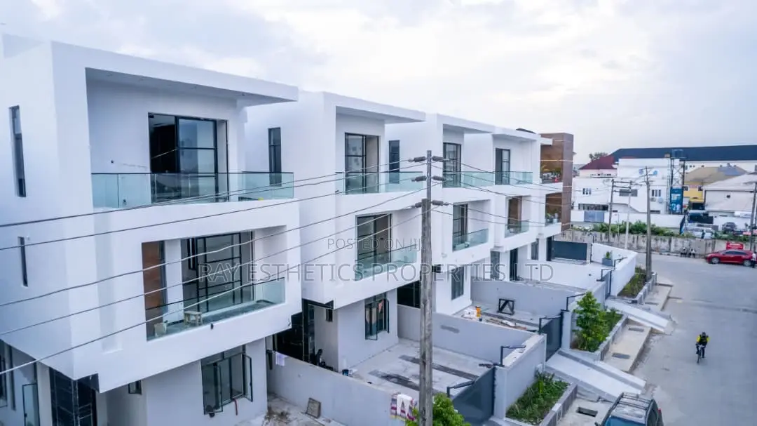 5bdrm House in Lekki Phase 1 for sale in Lekki Phase 1