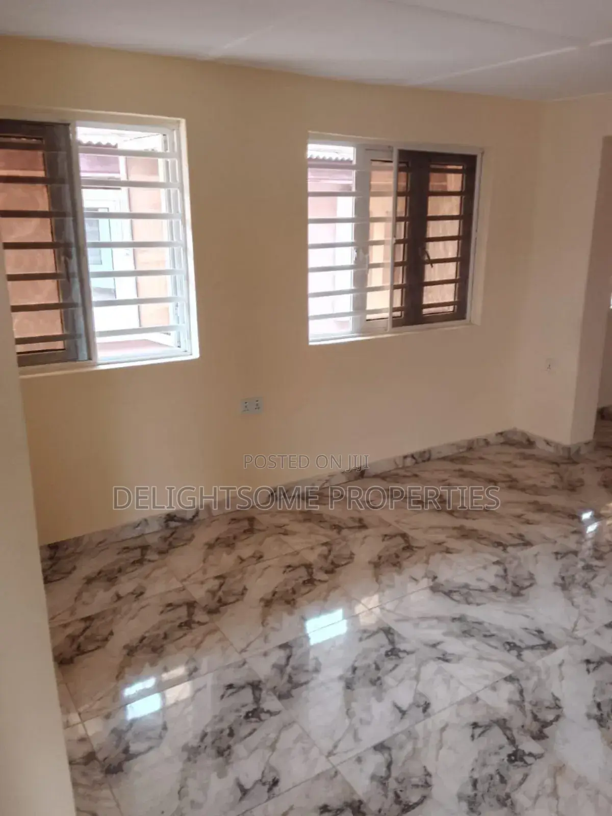 3bdrm Block of Flats in Loyola, Agodi for rent in Agodi
