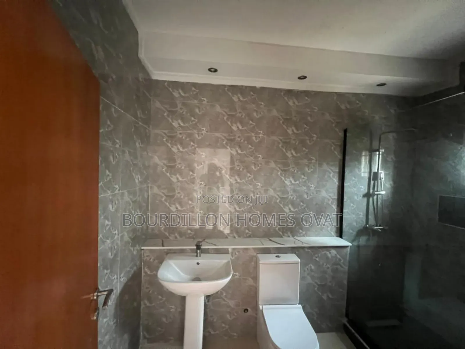 3bdrm Apartment in Lekki Phase 1 Lagos for rent in Lekki Phase 1