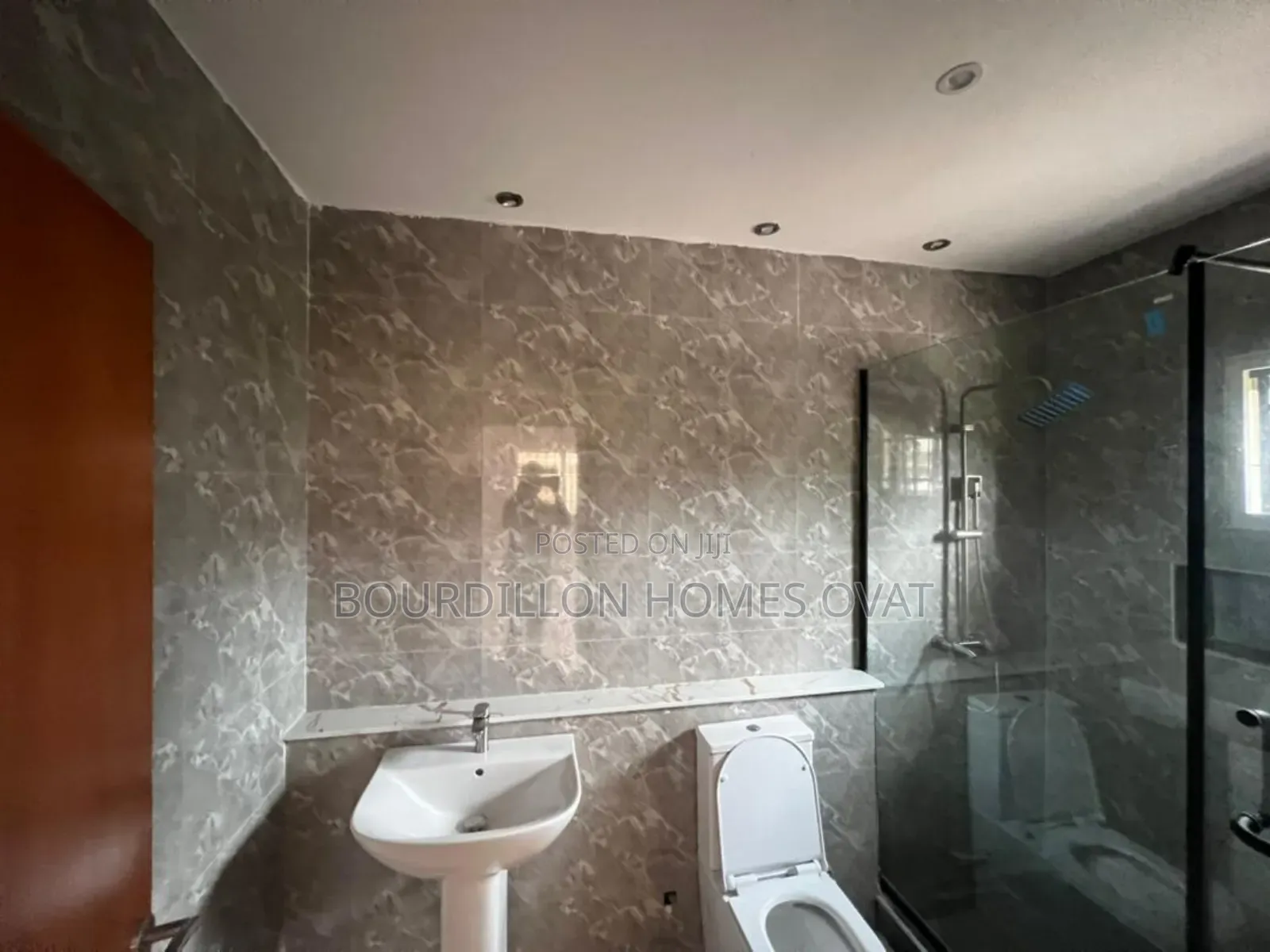 3bdrm Apartment in Lekki Phase 1 Lagos for rent in Lekki Phase 1