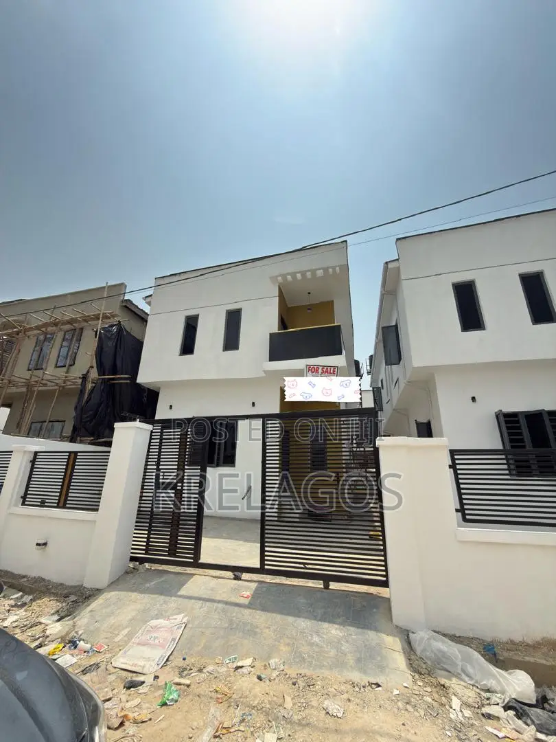 4bdrm Duplex in Ikota for sale in Ikota
