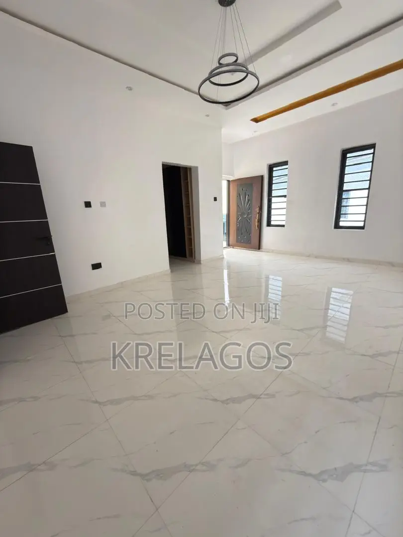 4bdrm Duplex in Ikota for sale in Ikota