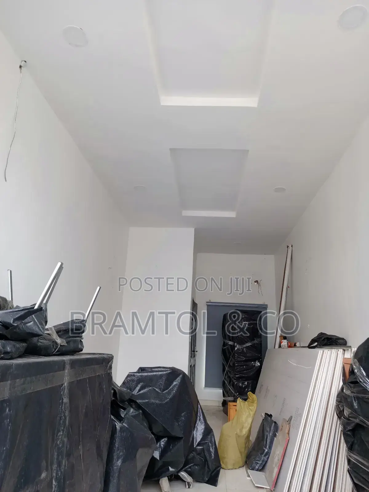 Cute 18sqm Portable Office or Shop Space in Wuye